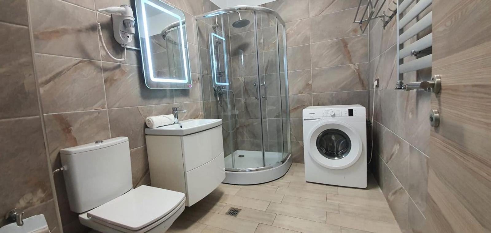 Alezzi Luxury Apartment Spa Resort Piscina Incalzita Sauna Parking นาโวดาริ ภายนอก รูปภาพ