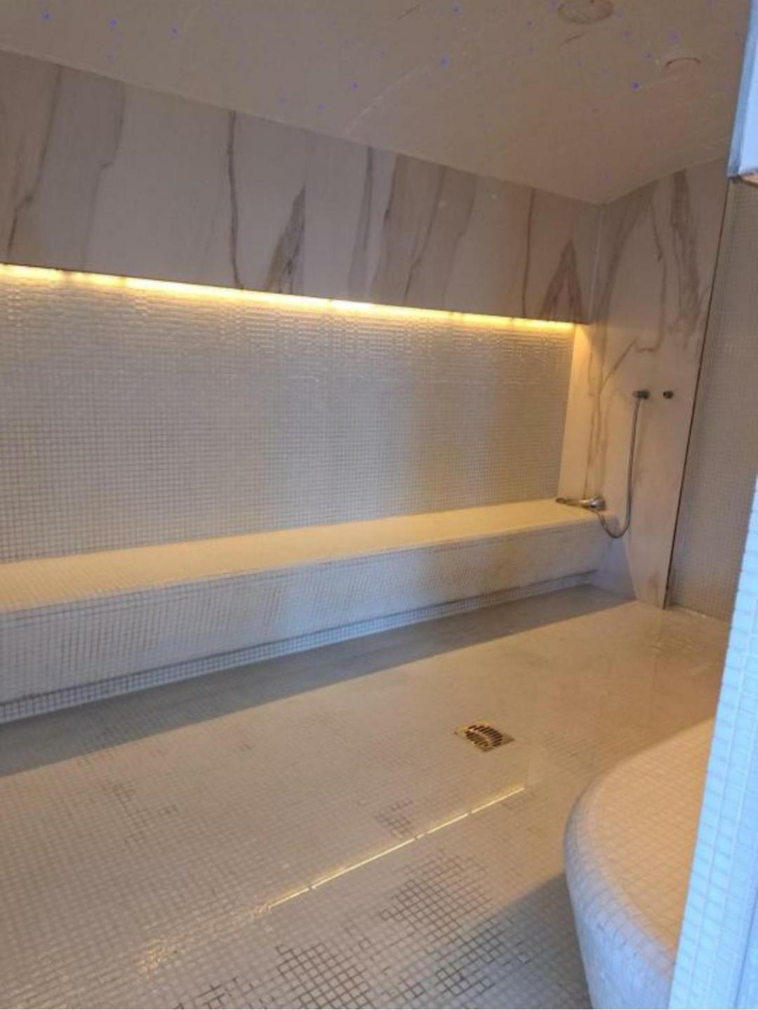 Alezzi Luxury Apartment Spa Resort Piscina Incalzita Sauna Parking นาโวดาริ ภายนอก รูปภาพ